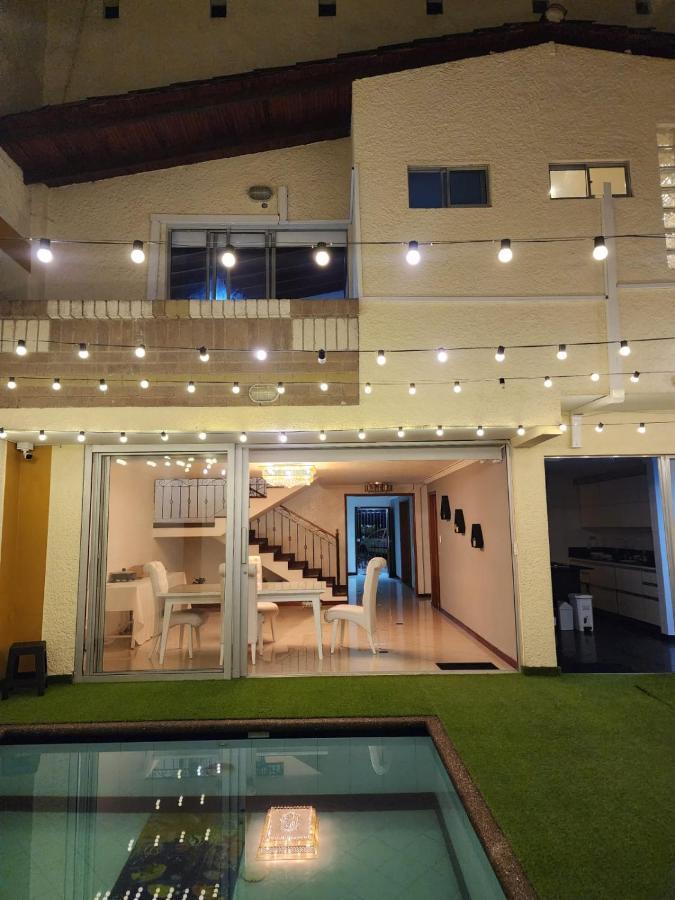 Hotel Boutique Deluxe Home מדיין מראה חיצוני תמונה