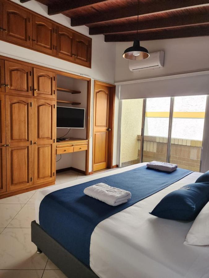 Hotel Boutique Deluxe Home מדיין מראה חיצוני תמונה