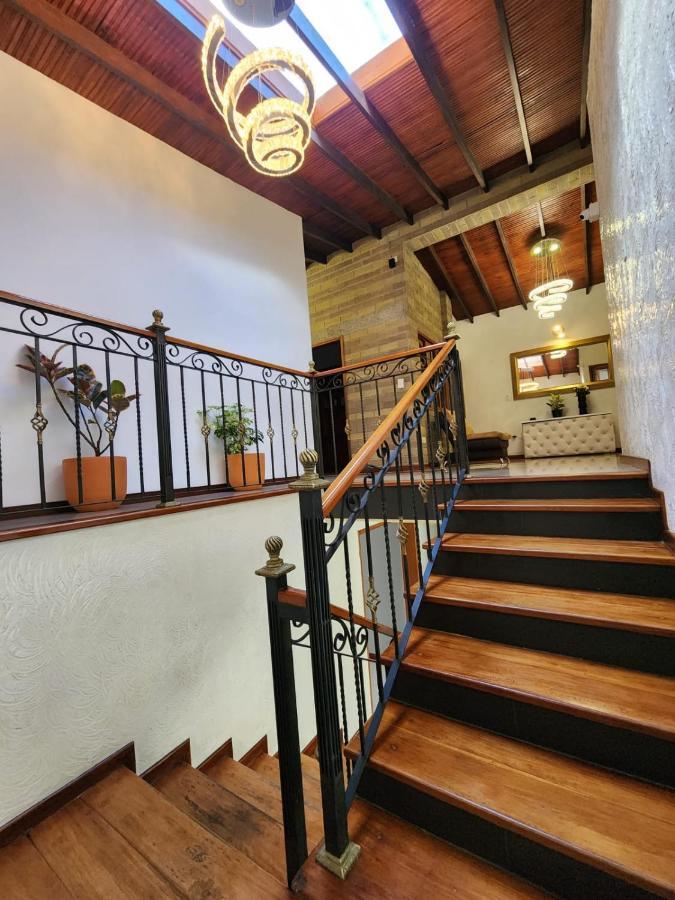 Hotel Boutique Deluxe Home מדיין מראה חיצוני תמונה